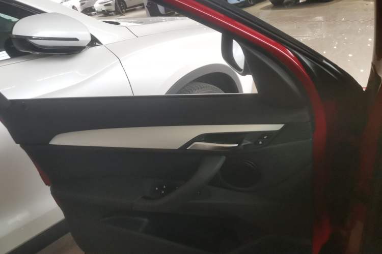 Used BMW X1 2019 sDrive20Li Leading Model
