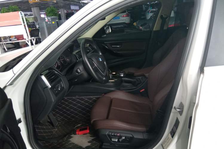 Used BMW 3 Series 2019 320Li Fashion Model
