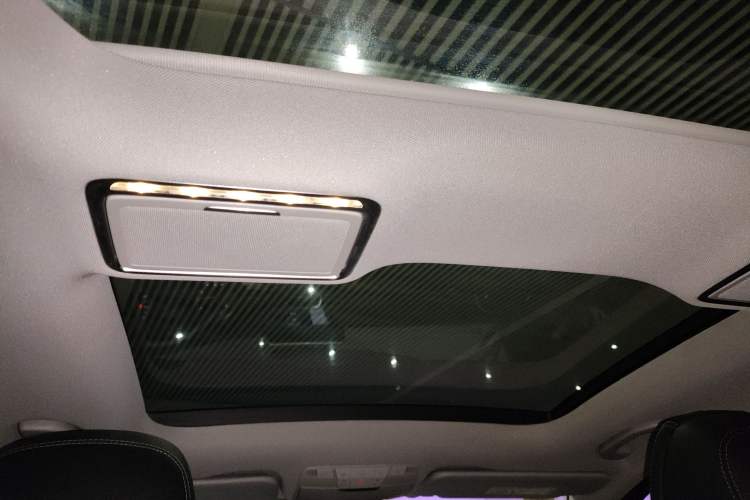 Used Mercedes-Benz C-Class 2015 C 200 L Sport Edition
