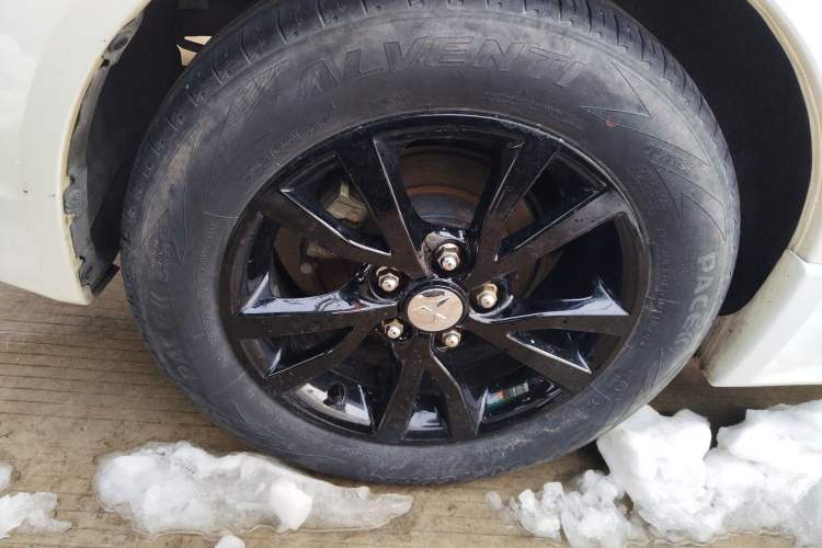 Used Mitsubishi Lancer EX 2016 1.8L CVT Black-and-White Retro Edition