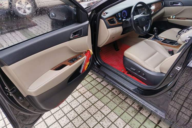 Used Hyundai Mistra 2014 1.8L Automatic Deluxe DLX Model
