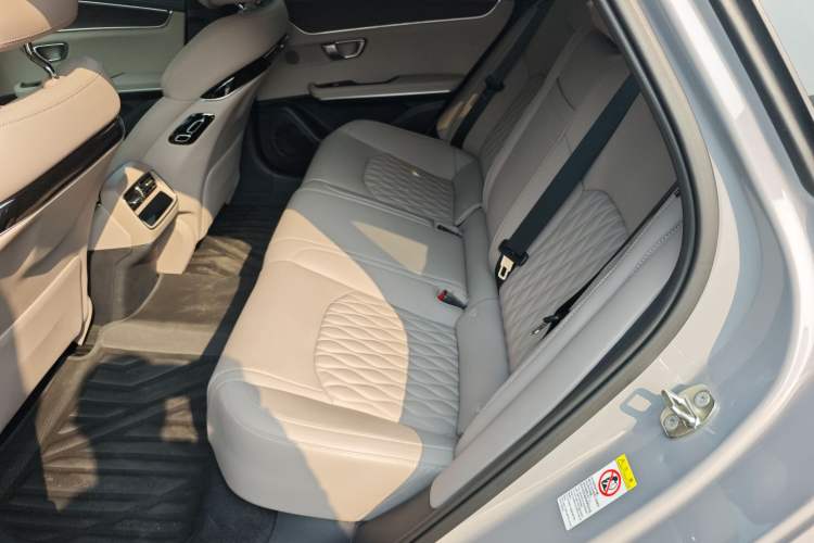 Used BYD Han 2025 EV with 701 km of Laser Radar-Enabled Intelligent Driving