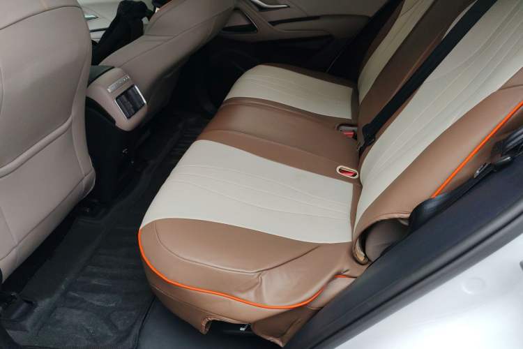 Used BYD Song Pro New Energy 2024 HONOR Edition DM-i 71KM Navigation Model
