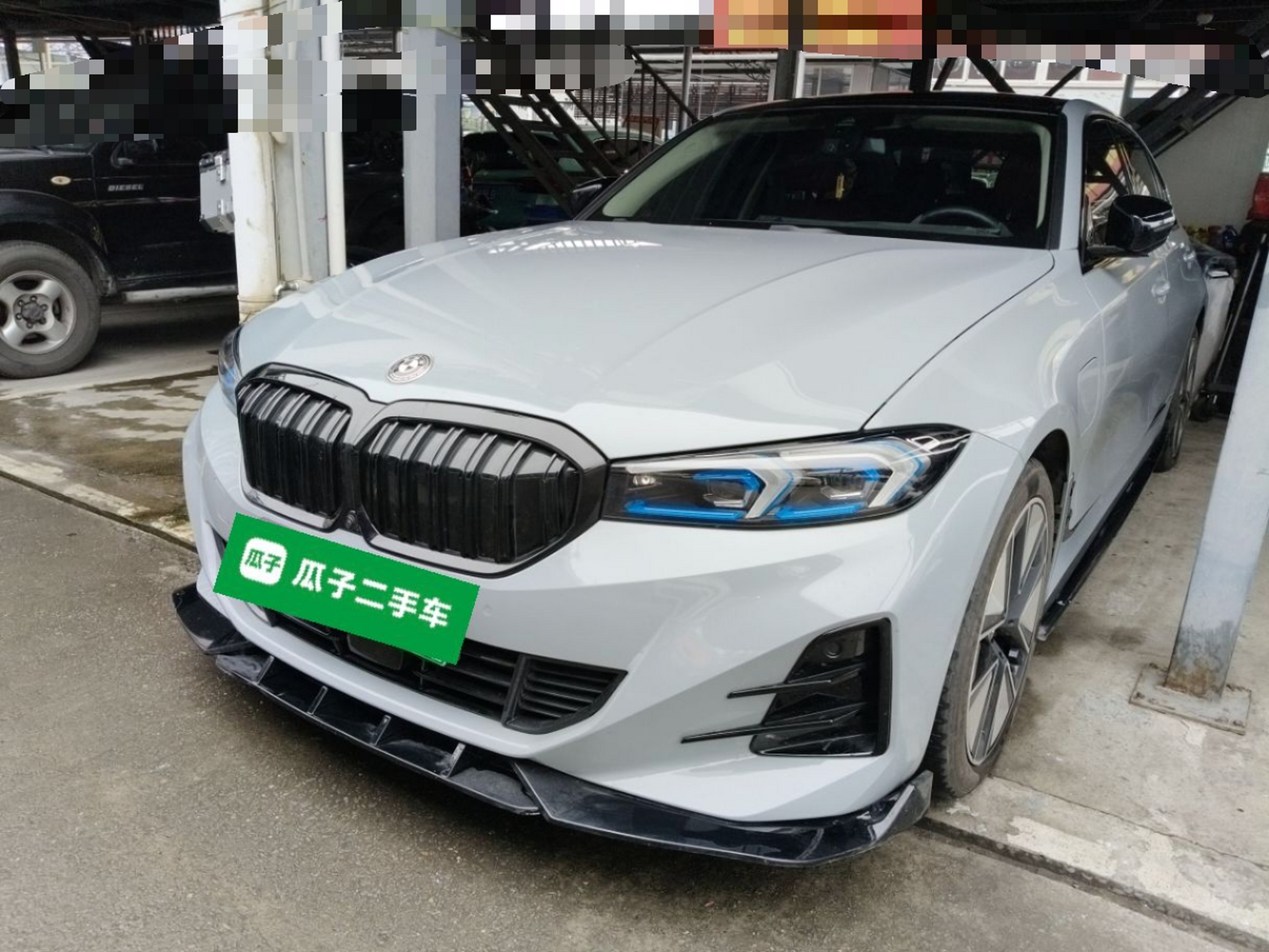 Под передней частью автомобиля