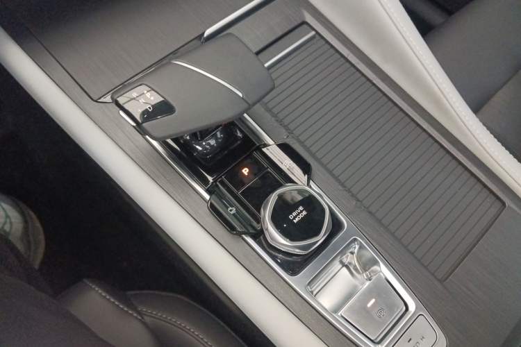 Used Changan CS75 PLUS 2024 3rd Generation Champion Edition 2.0T Intelligent Drive Performance Model
