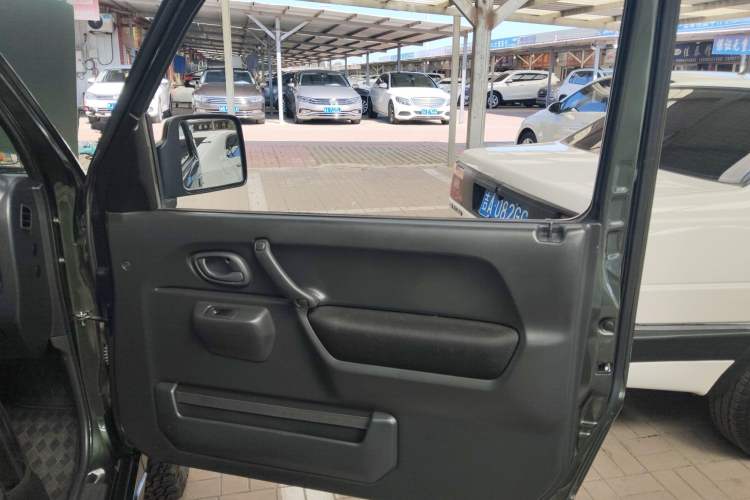 Used Suzuki Jimny 2015 1.3 AT JLX
