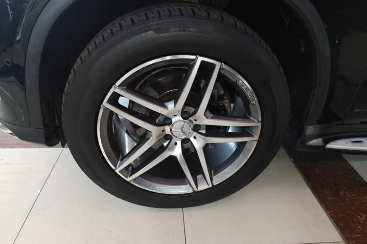 Used Mercedes-Benz GLE Coupe 2017 GLE 400 4MATIC Coupe SUV
