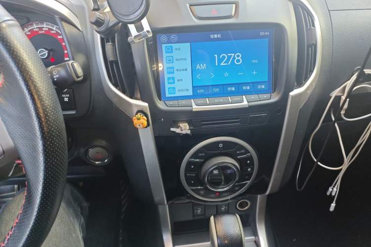 Used Isuzu mu-X 2017 3.0T Four-Wheel Drive Automatic Luxury 7-Seater China IV Standard