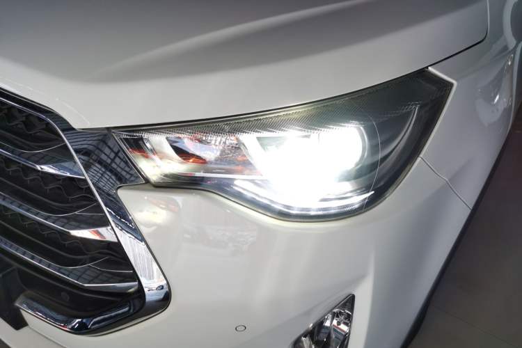 Used  Refine S3 2017 1.6L CVT Smart Connect Model
