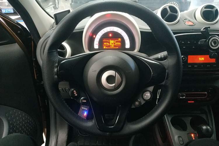 Used  forfour 2016 1.0L 52 kW Dynamic Edition
