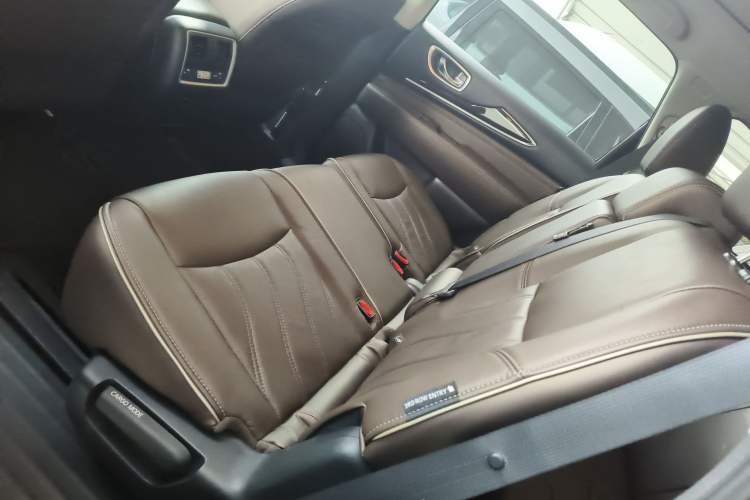 Used Infiniti QX60 2018 2.5 S/C Hybrid Two-Wheel-Drive Excellence Edition China VI Standard
