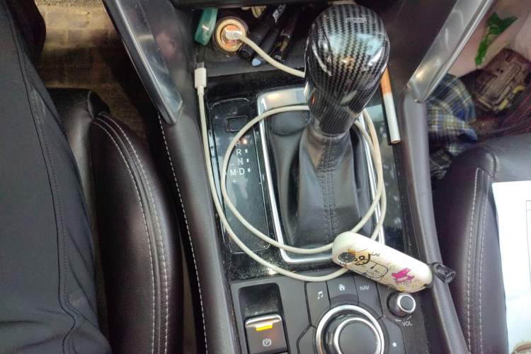 Used Mazda CX-4 2018 2.0L Automatic Two-Wheel Drive Blue Sky Premium Upgrade Version China VI Standard
