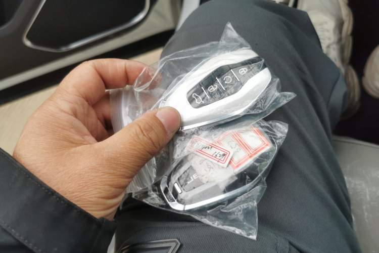 Used JETOUR X70 PRO 2023 2.0T DCT Luxury PRO+ 7-Seater