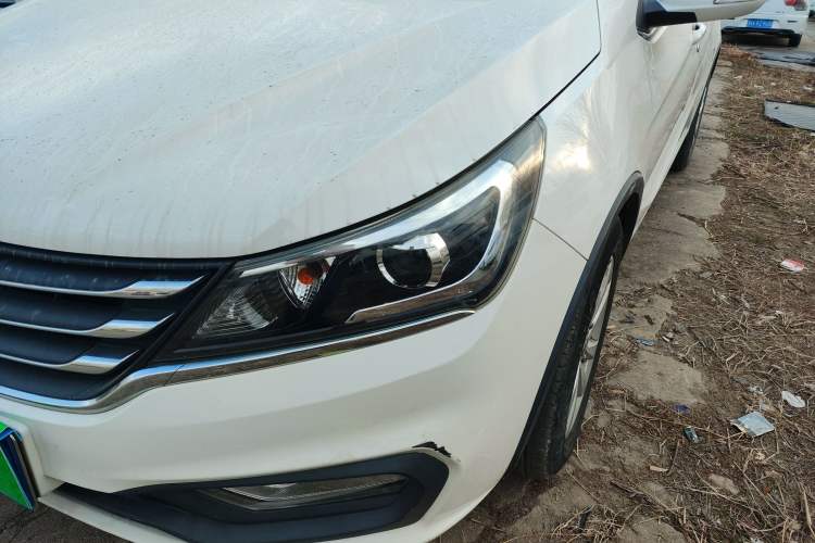 Used Baojun 310W 2017 1.5L Manual Fashion Model China V
