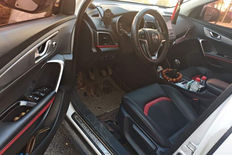 Used Changan CS55 2018 1.5T Manual Colorful Model China V Standard
