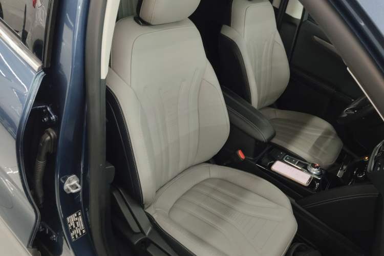 Used Ford Escape 2020 EcoBoost 245 Two-Wheel-Drive Titanium Edition