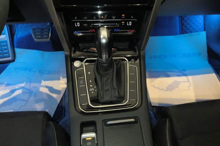 Used Volkswagen Magotan 2021 330TSI DSG 30th Anniversary Edition