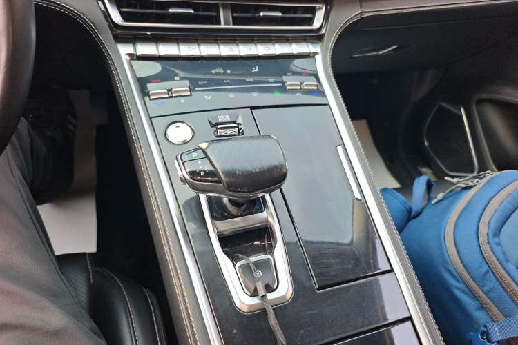 Used Changan CS85 COUPE 2019 1.5T DCT Luxury Version China VI Standard