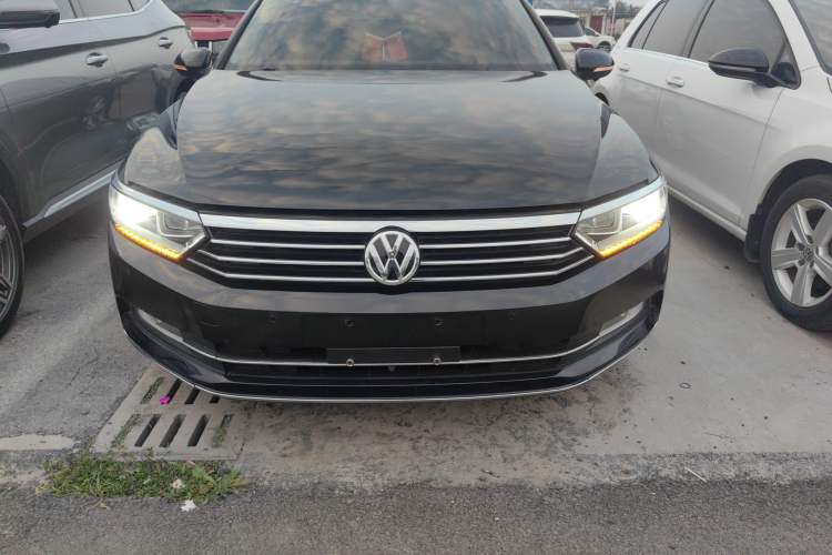 Used Volkswagen Magotan 2017 330TSI DSG Luxury Model