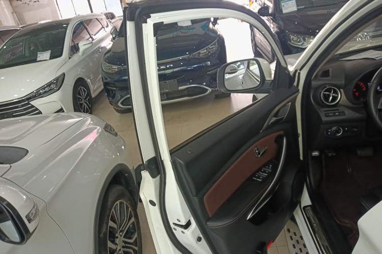 Used BYD Song New Energy 2017 Song DM 1.5TID All-Wheel Drive Prestige Model
