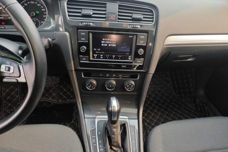 Used Volkswagen Golf 2018 230TSI Automatic Comfort Model