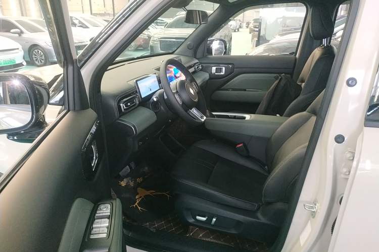 Used Baojun Spark EUV 