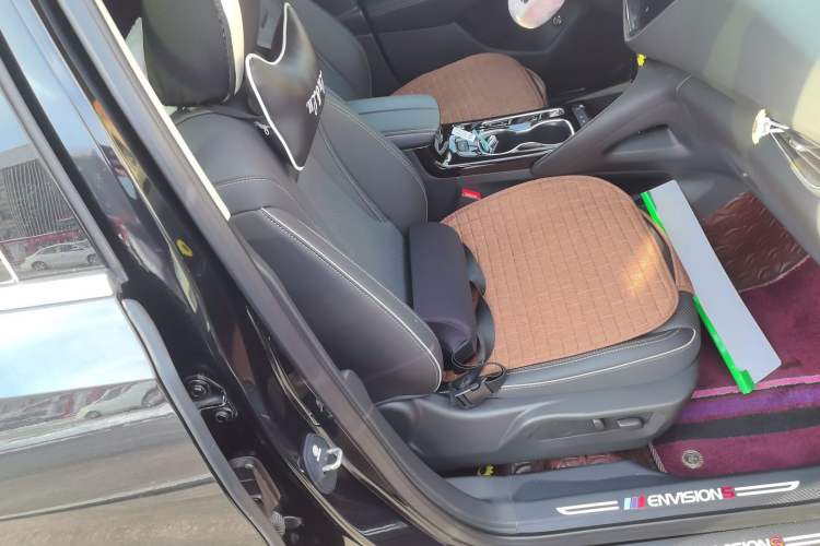 Used Buick Envision 2023 Encore S 552T Two-Wheel Drive Luxury Model