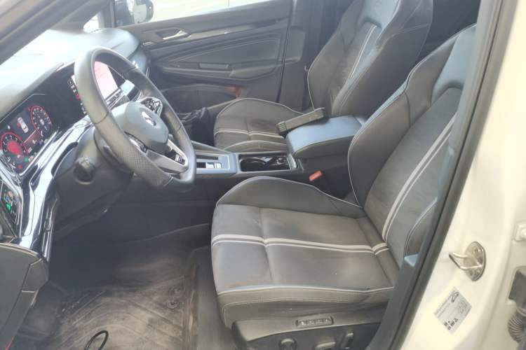 Used Volkswagen Golf 2023 Facelift 280TSI DSG R-Line Lite