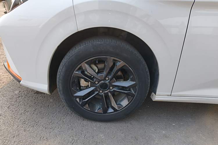 Used Dongfeng Aeolus Yixuan 2023 Mach Edition 1.5L Automatic Chasing Wind Version
