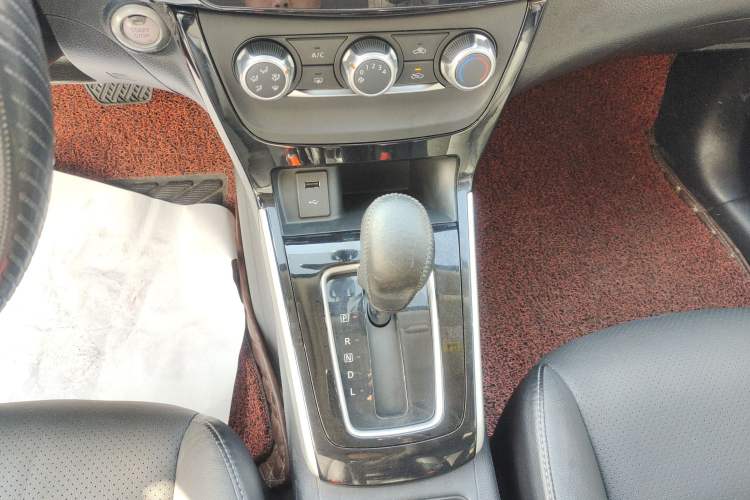 Used Nissan Sylphy 2019 1.6XV CVT Smart Connect Luxury Edition China VI Standard
