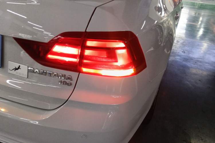 Used Volkswagen Santana 2016 1.6L Automatic Fashion Edition
