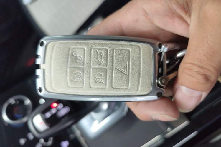 Used Land Rover Range Rover Evoque 2021 Range Rover Velar L 249PS R-Dynamic First Edition