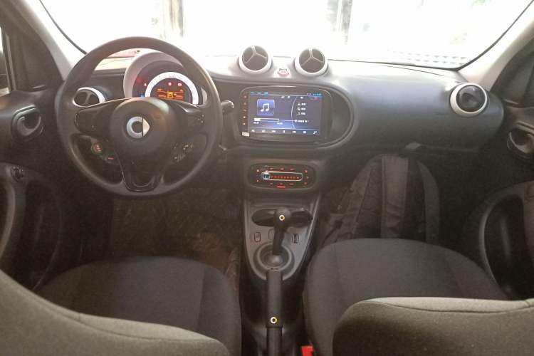 Used  forfour 2018 1.0L 52 kW Dynamic Edition