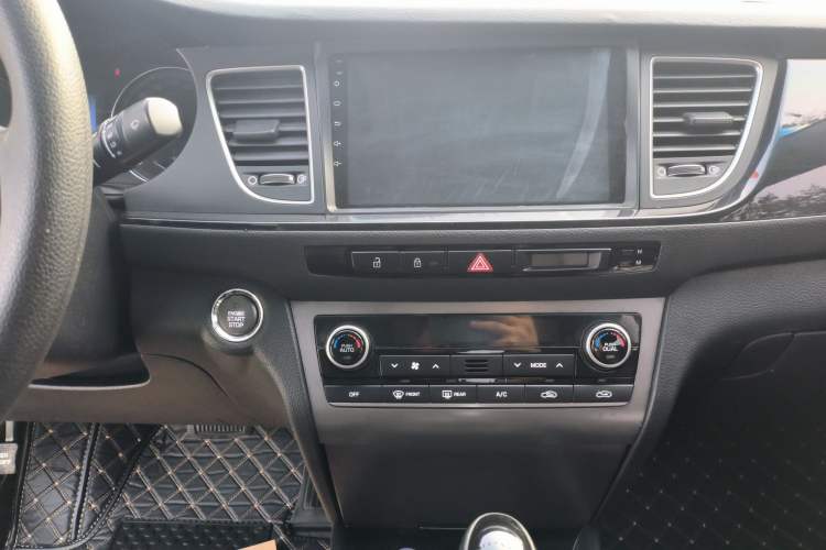 Used Hyundai Mistra 2014 1.8L Automatic Smart GLS