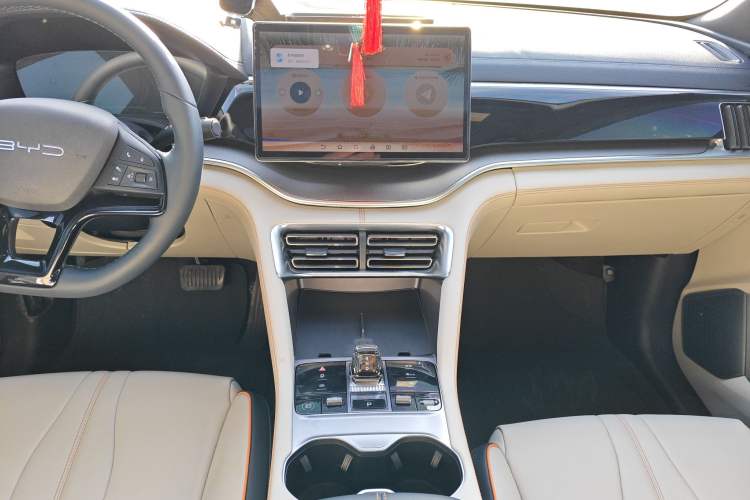 Used BYD Song PLUS New Energy 2024 Honor Edition EV 520km Luxury Model