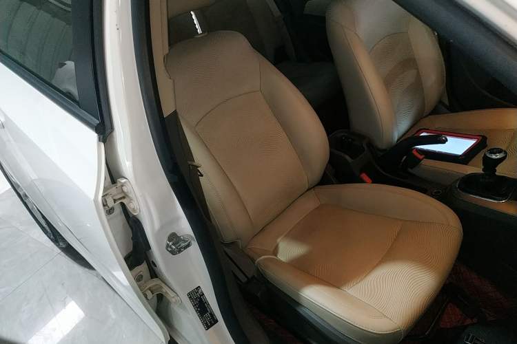 Used Chevrolet Cruze 2015 1.5L Classic SE MT
