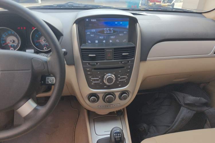 Used Buick Excelle 2013 1.5L Manual Classic Model
