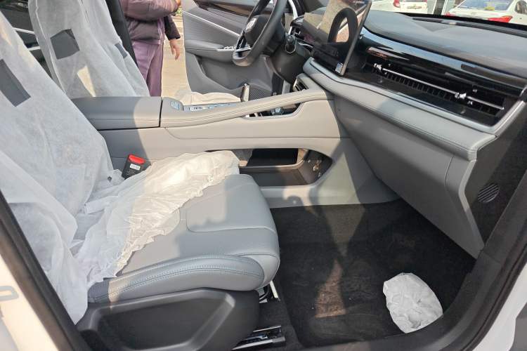 Used Geely Auto Emgrand X7 Sport 2026 Model 1.5TD Aspirational