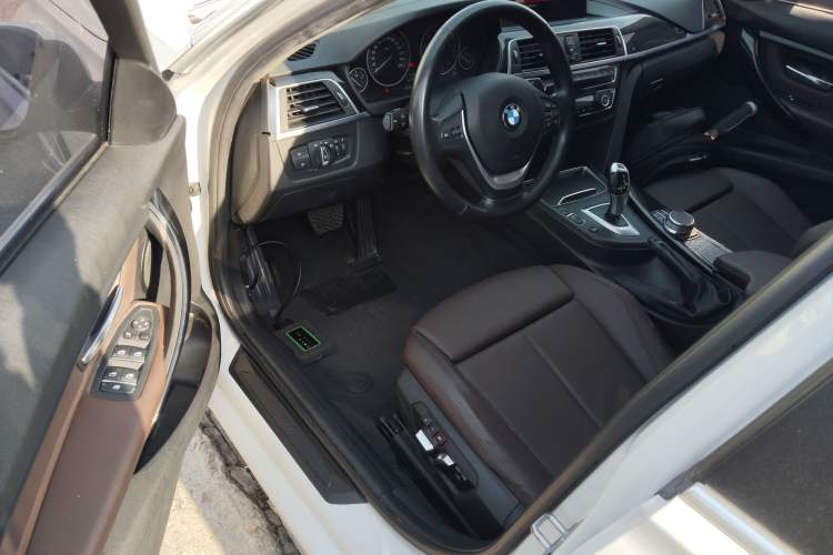 Used BMW 3 Series 2019 320Li Fashion Model
