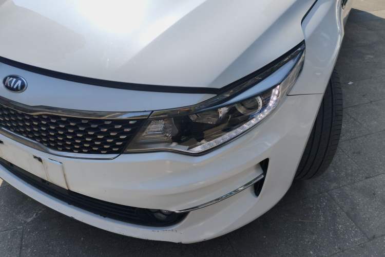 Used Kia K5 2017 2.0L Automatic 15th Anniversary Special Edition LUX
