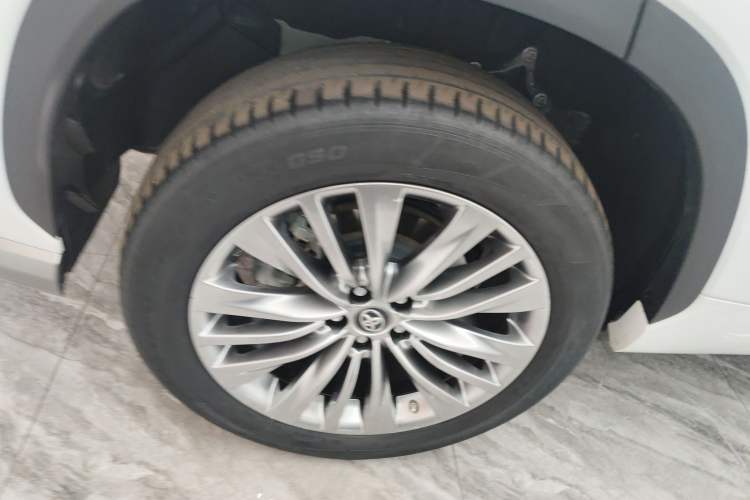 Used Toyota Highlander 2022 Dual-Engine 2.5L Four-Wheel Drive Prestige Version 7 Seats
