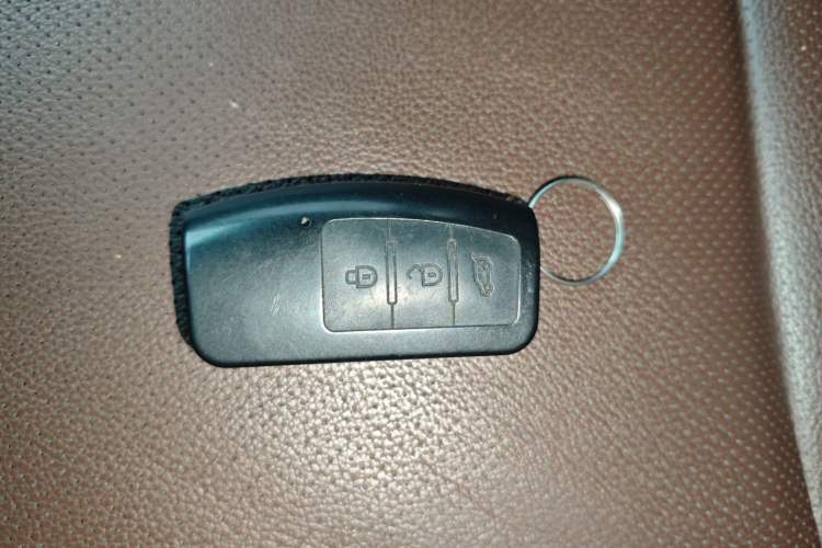 Used JMC Yusheng S350 2016 2.0T Automatic All-Wheel Drive Gasoline Luxury Edition 5 Seats