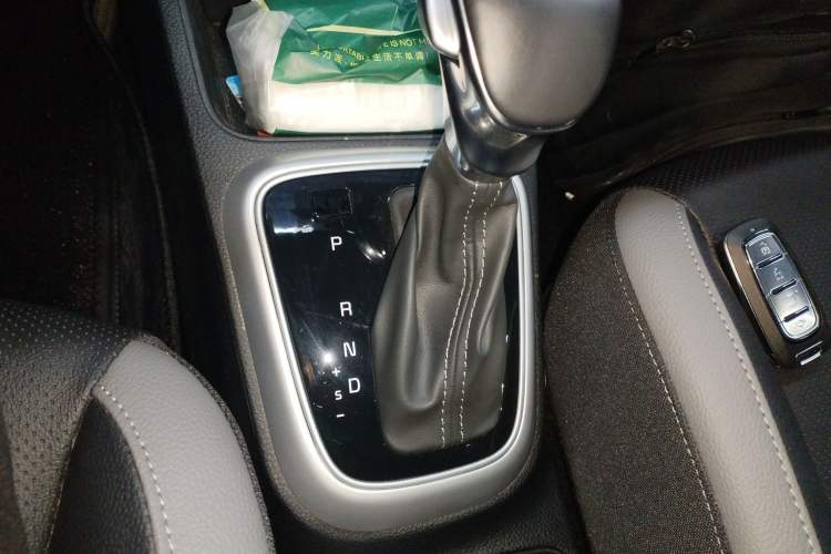 Used Kia kx1 Stonic 2021 1.4L CVT Fun Edition