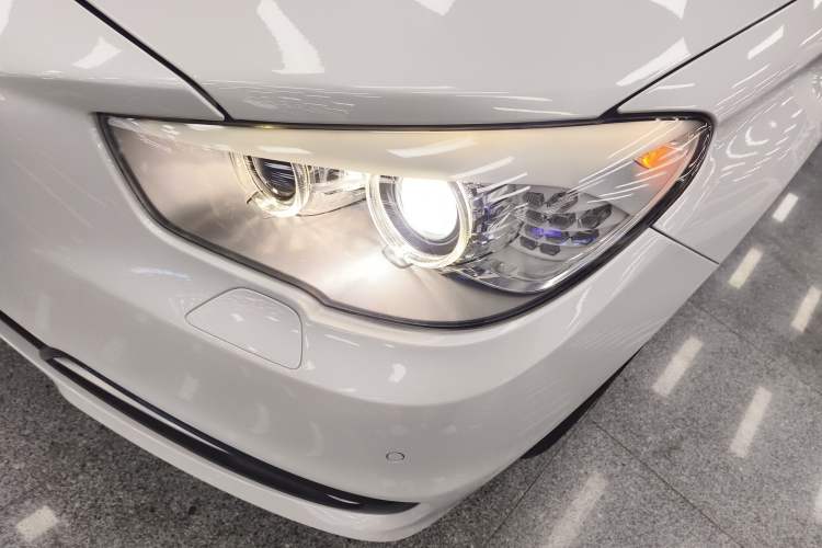 Used BMW 5 Series GT 2014 535i Leading Model
