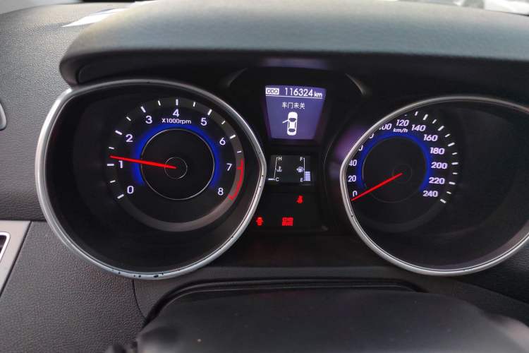 Used Hyundai Elantra 2016 1.6L Manual Prestige Edition
