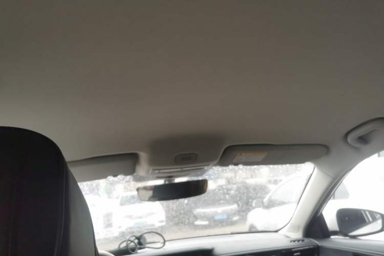 Used Roewe i5 2023 1.5L Manual Comfort Edition
