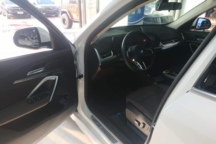 Used BMW iX1 2023 eDrive25L M Sport Package
