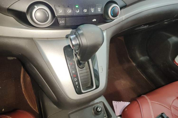 Used Honda CR-V 2012 2.0L two-wheel drive urban version