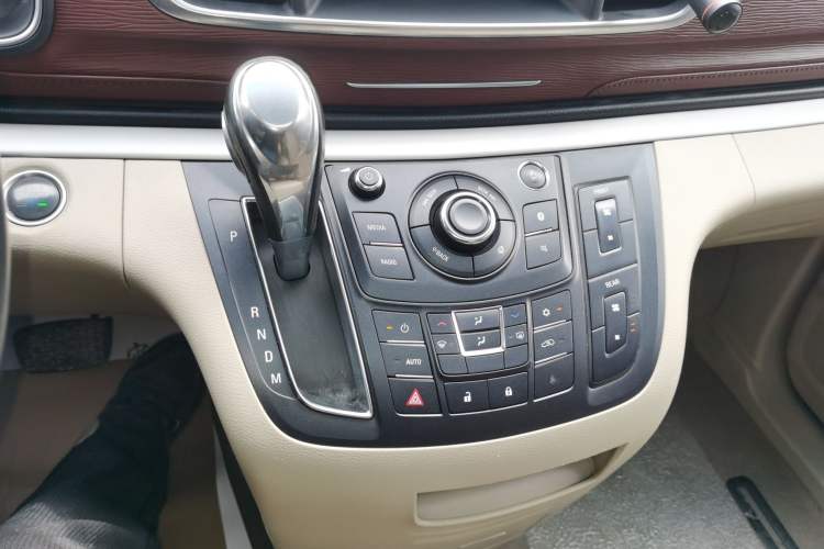 Used Buick GL8 2018 28T Luxury Model China VI Standard