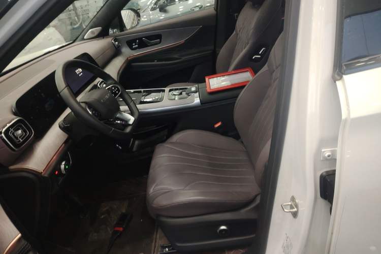 Used Chery Tiggo 9 2025 2.0T Automatic Two-Wheel Drive Luxury Edition 5 Seats